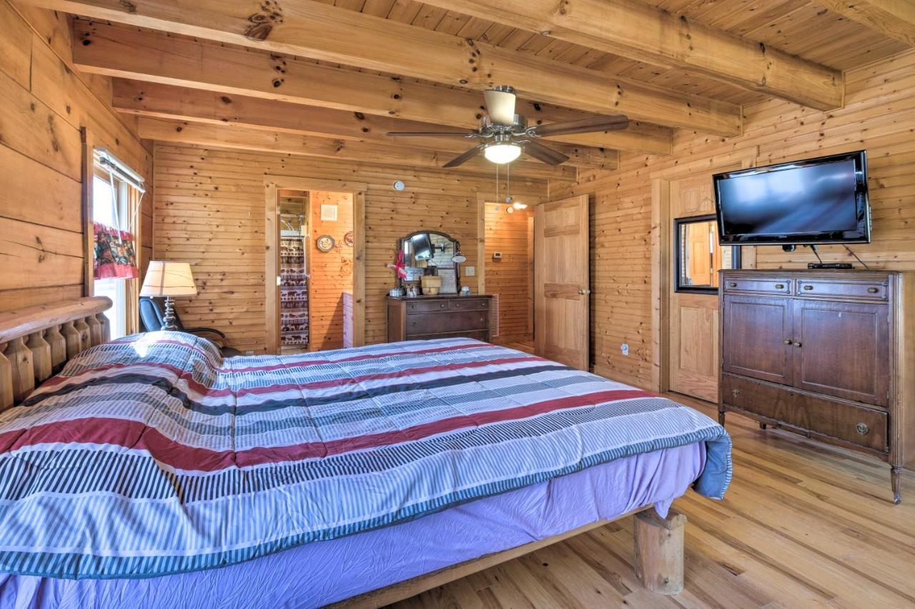Pet Friendly Garnerland Home With Deck And Porch! Лурей Экстерьер фото