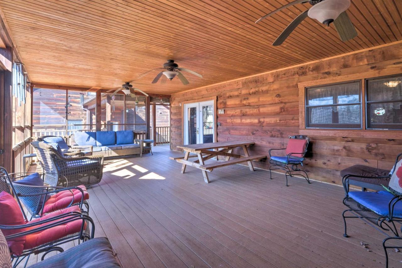 Pet Friendly Garnerland Home With Deck And Porch! Лурей Экстерьер фото
