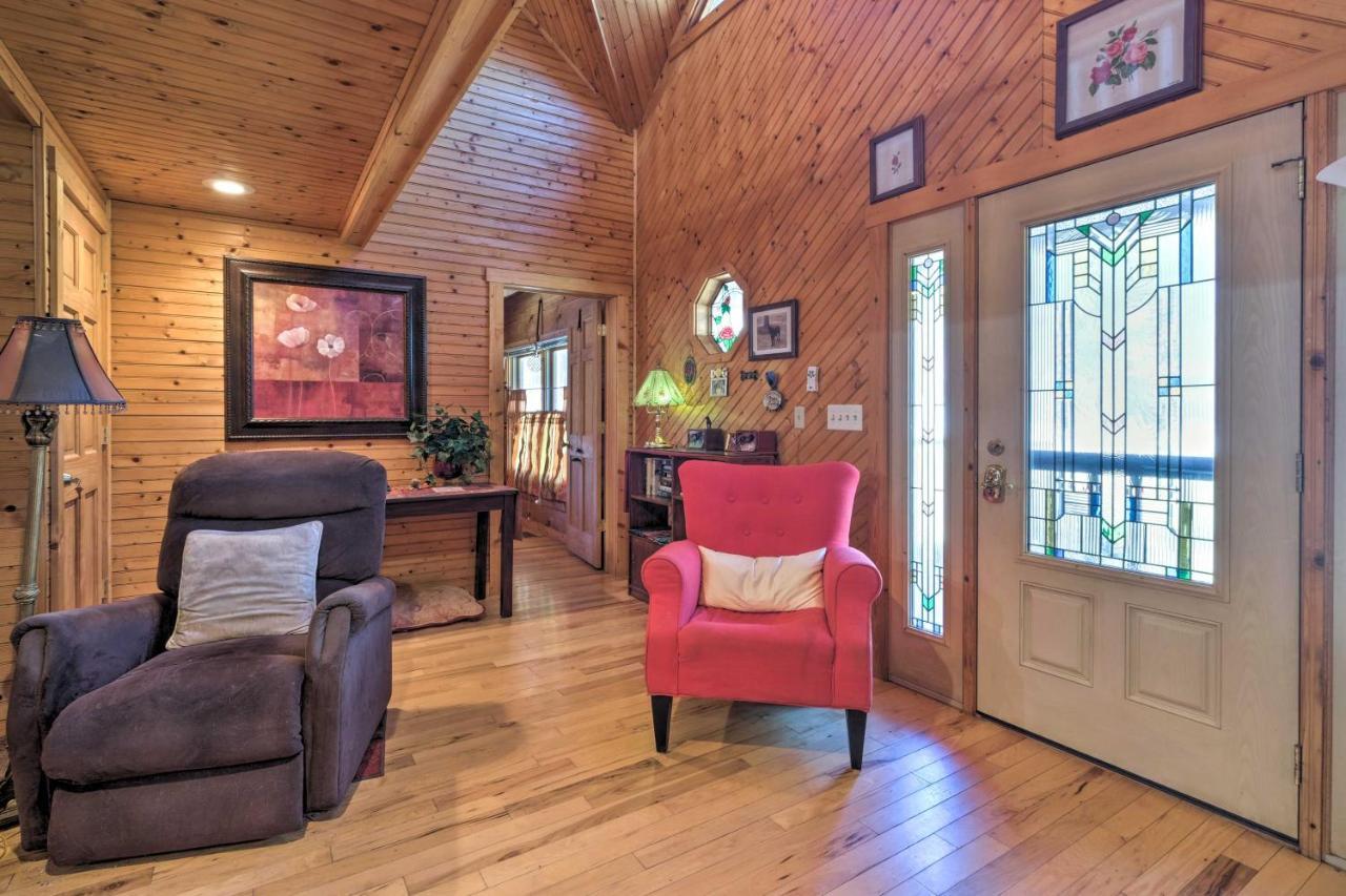 Pet Friendly Garnerland Home With Deck And Porch! Лурей Экстерьер фото