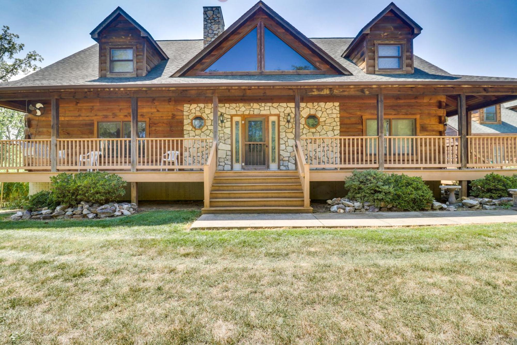 Pet Friendly Garnerland Home With Deck And Porch! Лурей Экстерьер фото