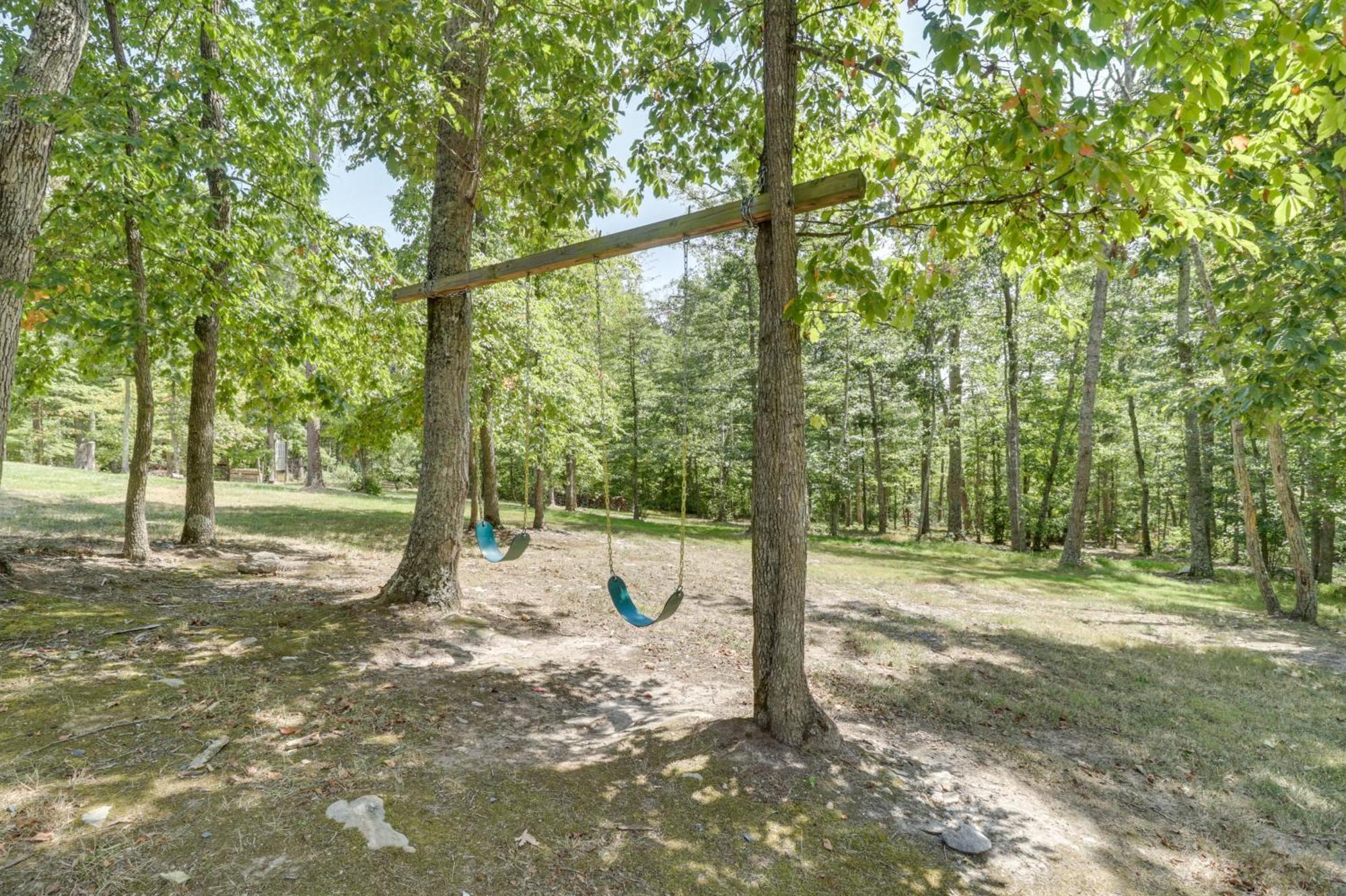Pet Friendly Garnerland Home With Deck And Porch! Лурей Экстерьер фото